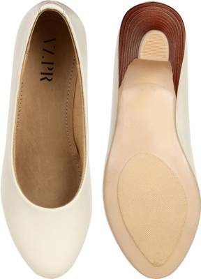 VAPR Women Cream Heels
