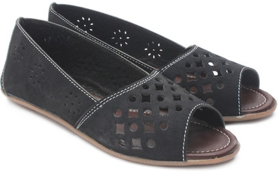 

Cocoon Women Black Flats