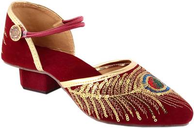 Rangmor Women Black Heels