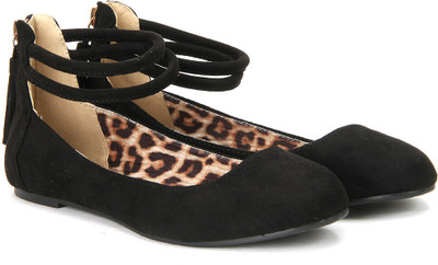 

QUPID Women BKPS Flats