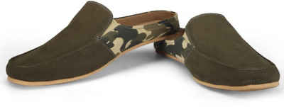 FUNK Men Multicolor Clogs