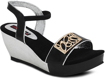 

Get Glamr Girls Wedges(Black