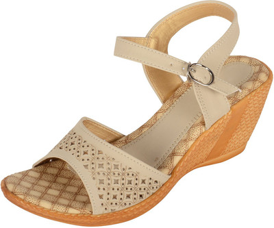

With The Fashion Women BEIGE Wedges