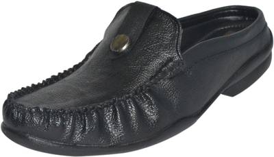 Strive Men Black Sandals