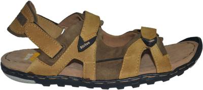 Strive Men Mehandhi Sandals