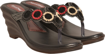 

NAV PAG Women Black Wedges
