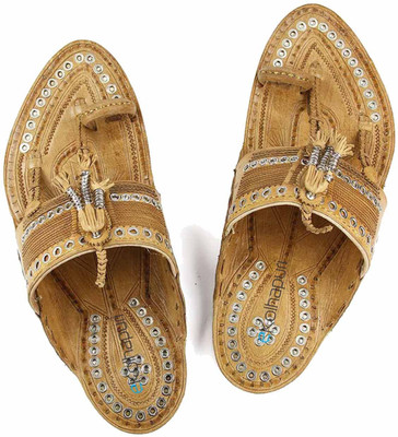 

eKolhapuri Men Tan Flats
