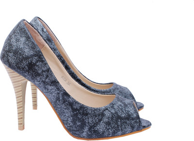 

Ilo Women Black Heels