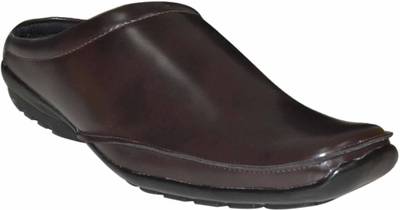 Strive Men Tan Sandals