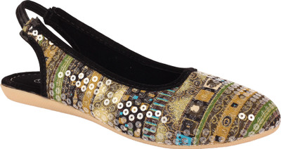 

Jade Women Black Flats