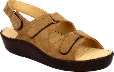 

1 Walk Women Beige Casual