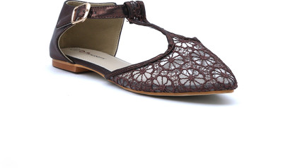 

Shuberry Women Brown Flats