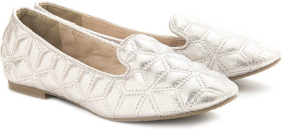 

Tresmode Women Gold Sandals