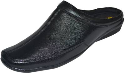 Strive Men Black Sandals
