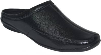 Strive Men Black Sandals