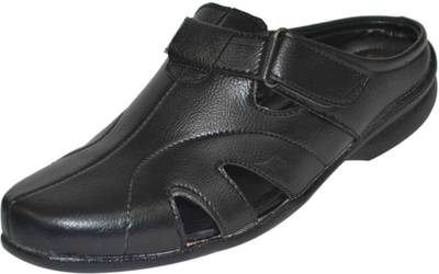 Strive Men Black Sandals