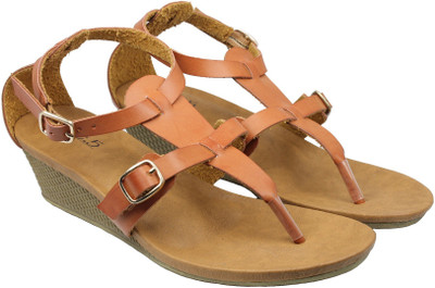 

Inc.5 Women TAN Flats