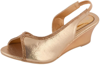 

With The Fashion Women GOLD Wedges