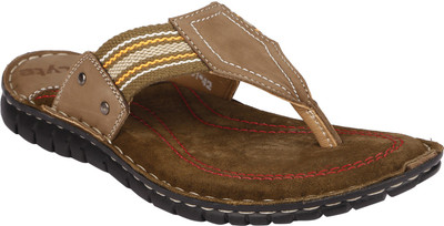 

Invixo Men Olive Casual