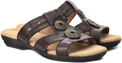 

Clarks Women Ebony Leathe Flats