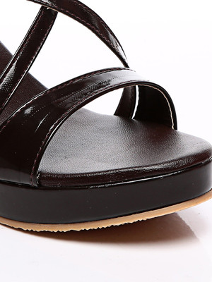 

Nell Women Brown Wedges
