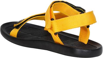 Kraasa Men Tan Sandals