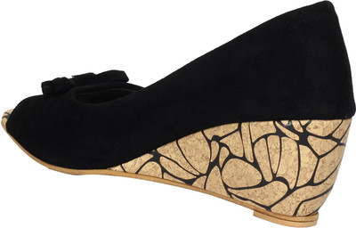 

Jade Women Black Wedges