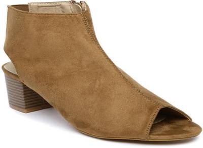 Addons Women TAN Heels