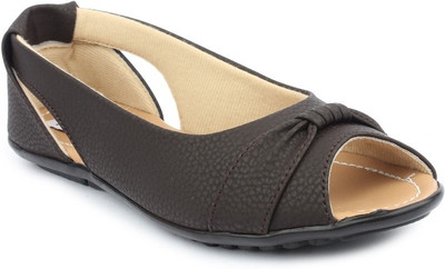 

Digni Women Brown Casual