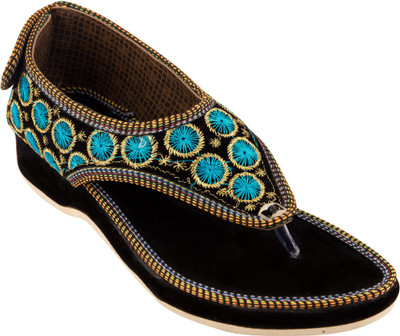

Royal Collection Women Multi Color Flats
