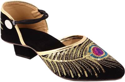 Rangmor Women Black Heels