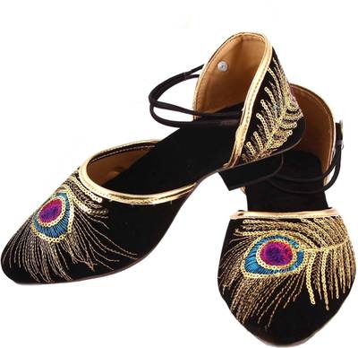 Rangmor Women Black Heels