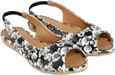 

Jade Women Black Flats