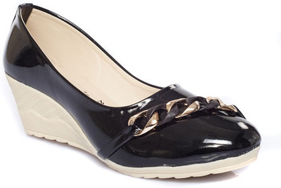 

Dolphin Miles Women Black Wedges