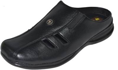 Strive Men Black Sports Sandals