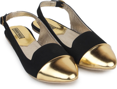 

Moonwalk Women Black Flats