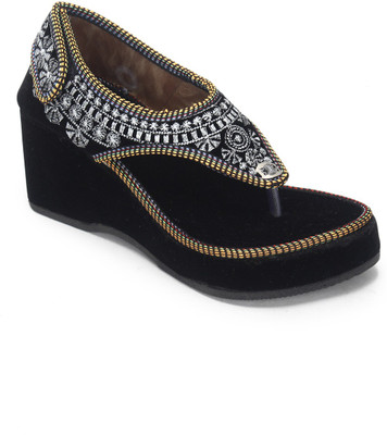 

Paduki Women Silver Wedges