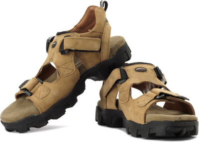 

Woodland Men Camel Sandals