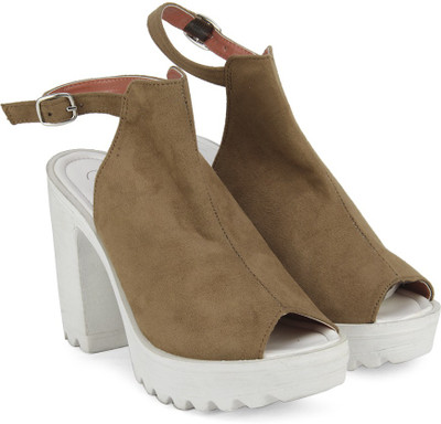 

Catwalk Women BROWN Heels