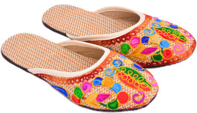 

Myra Women Multicolour Flats