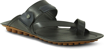 

Get Glamr Men Black Casual