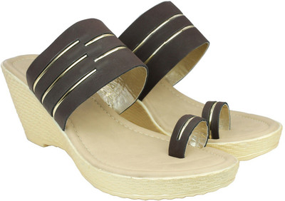 

Inc.5 Women BROWN Wedges