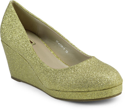 

Flat n Heels Women Gold Wedges