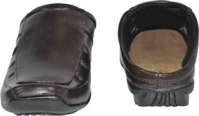 Strive Men Black Sandals