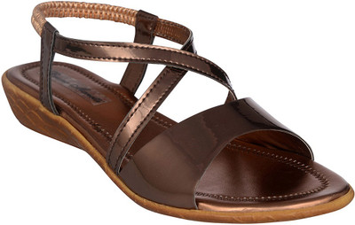 

Bruno Manetti Women Brown Flats