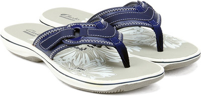 

Clarks Women NAVY Flats