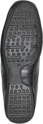 Strive Men Black Sandals