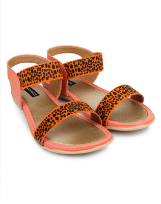 

Moonwalk Women Pink Flats