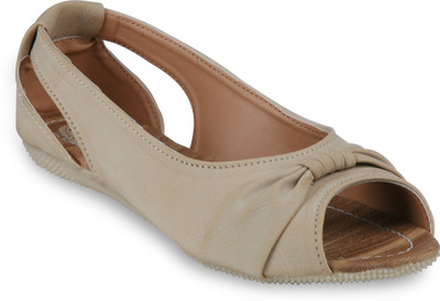 

Bora Bora Women Beige Flats