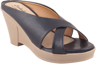 

MSC Women Black Wedges